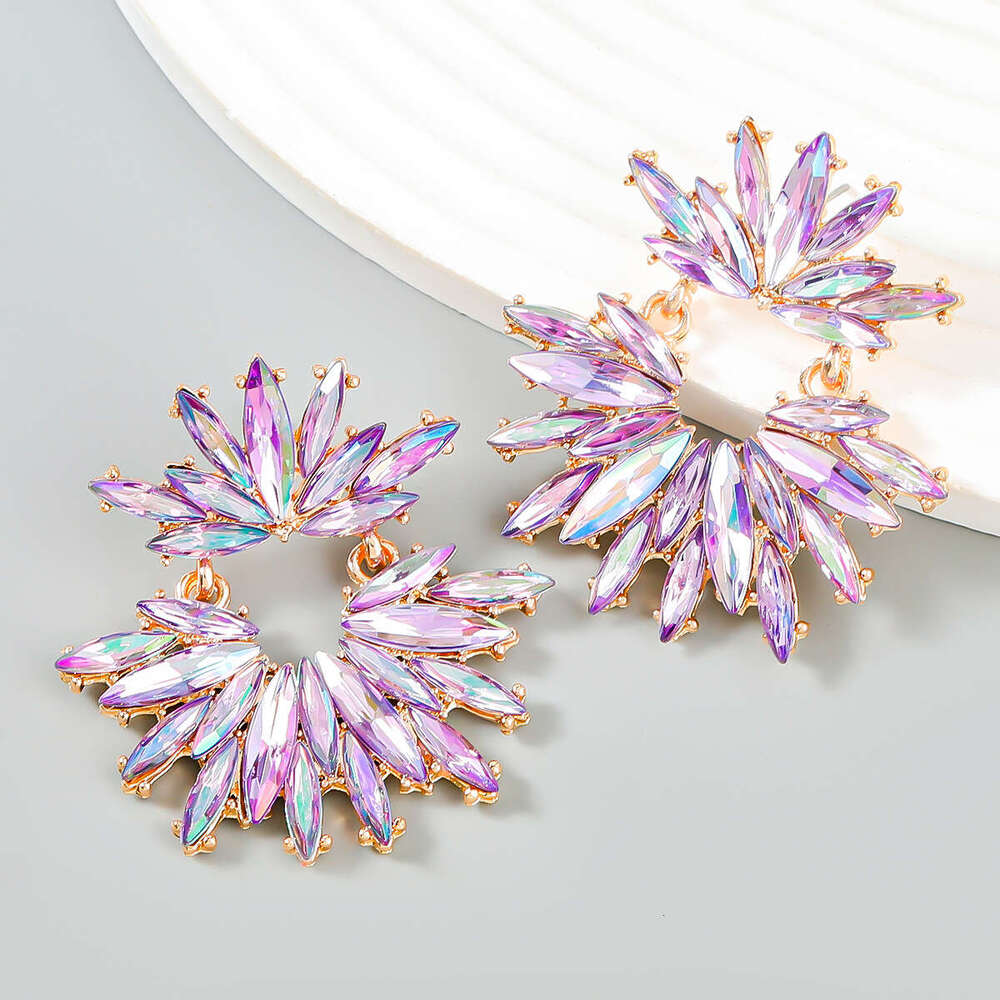 Ins Wind Full Women's Alloy Inlaid Earrings Exaggerated Super Sparkg Water Dia wer Accessories