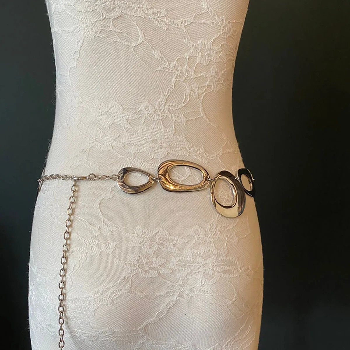 Fashionable Hollow Waist Chain Metal Ring Belt Women s Personalized Irregular n Geometric Shape 241213