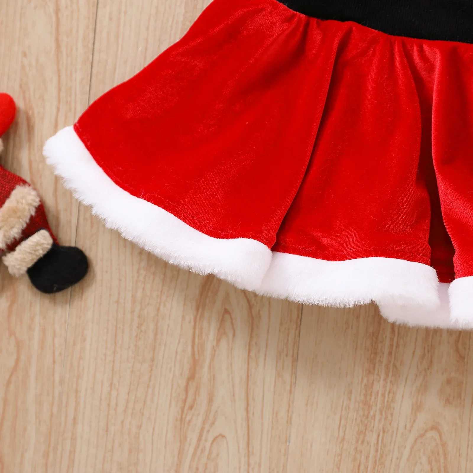 1-4T childrens and girls 2-piece Christmas clothing with contrasting color splicing collar plush ball tie shawl top elastic waist skiing set W241213