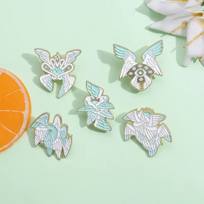 Pure Angel Wings Enamel Pin Cute Feather Badge Accessories Collar Backpack Brooch Jewelry Gifts Friends Wholesale 241210
