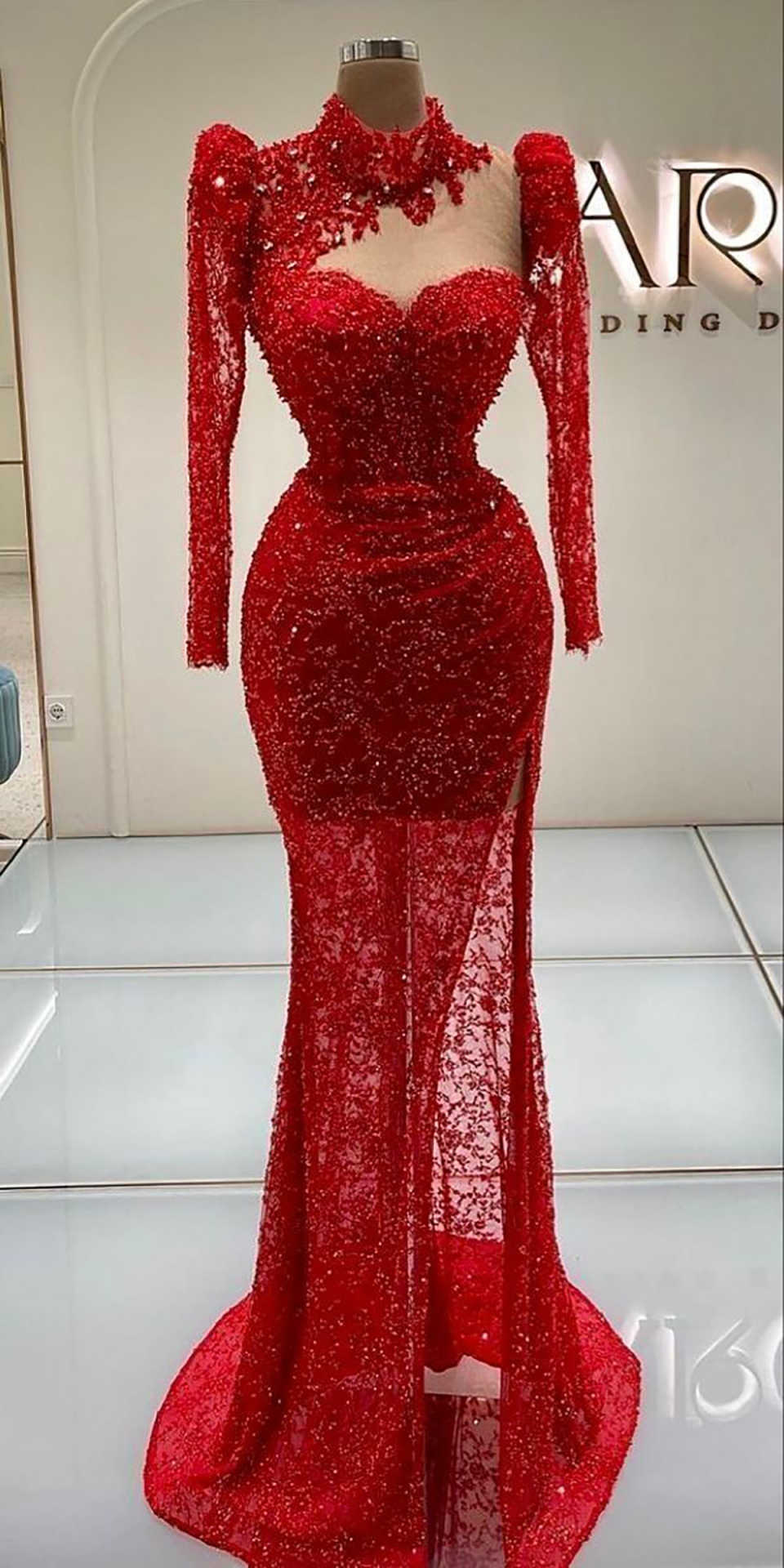 Vintage Evening Dresses For Women High Collar Long Sleeves Gown Sequins Split Side Sweep Train Customized Dress