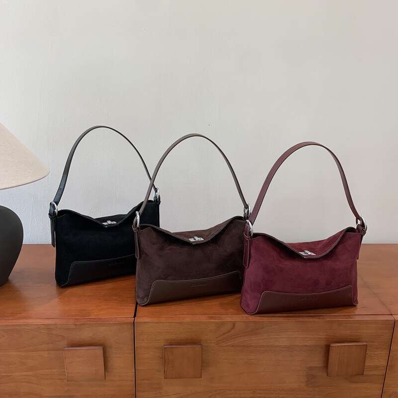 Large capacity frosted deer skin velvet 2025 stylish new casual splicing single shoulder underarm women's crossbody bag
