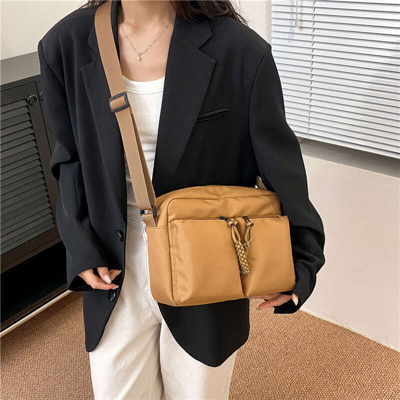 Fashionable And Versatile Large Capacity For Women's New Commuting Shoulder Niche Minimalist Bag, Waterproof Bag