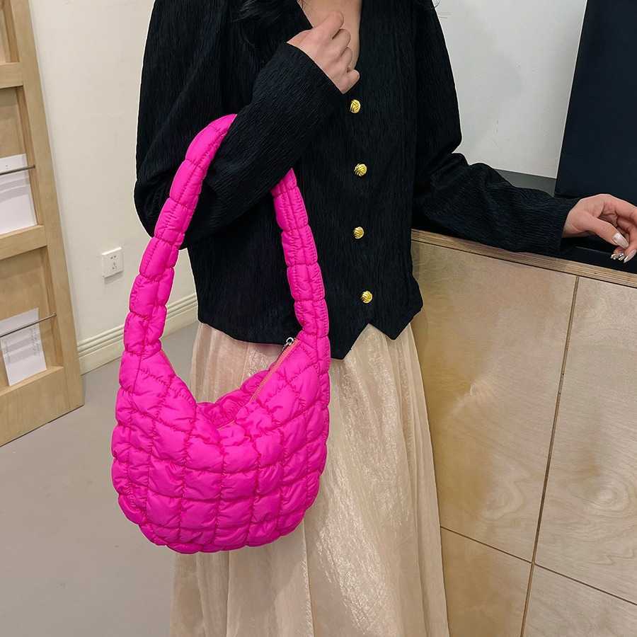 Spring and summer new bag cloud pleated big bag casual personality lightweight large capacity dumpling bag commuting armpit womens bag