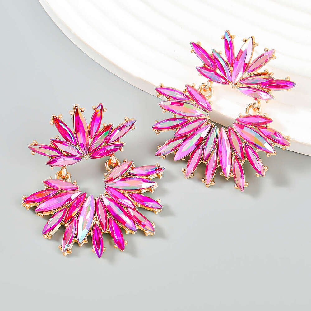 Ins Wind Full Women's Alloy Inlaid Earrings Exaggerated Super Sparkg Water Dia wer Accessories
