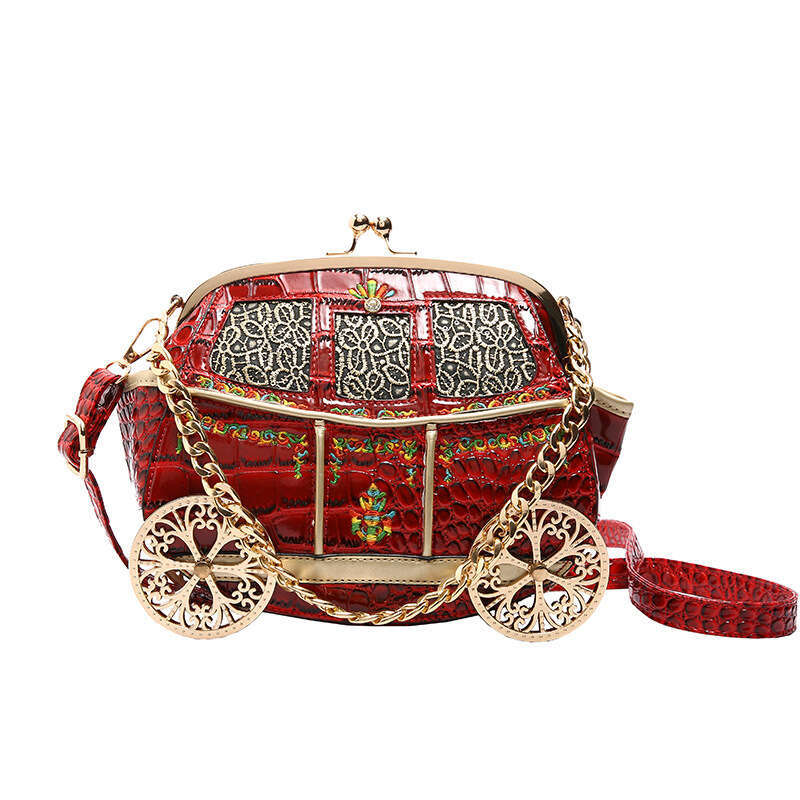 Niche high-end women's handbag Instagram creative carriage commuting crossbody Baroque socialite shoulder bag 2024 new style chic elegant clothin