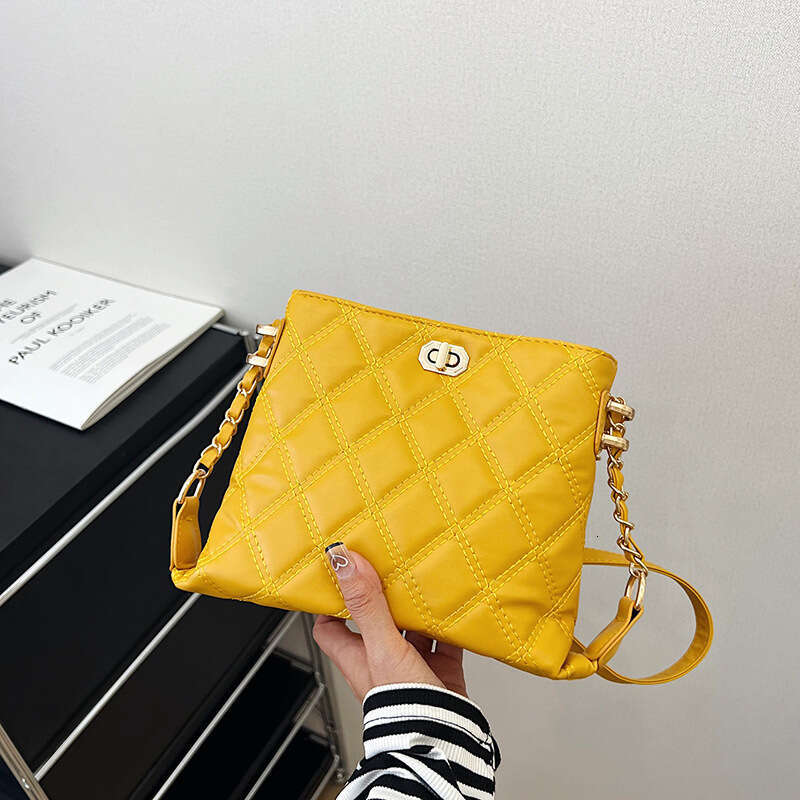 Chain Dia Grid Crossbody New Korean Style Trendy Shoulder Women's Simple And Versatile Mini Phone Bag, Fashionable Quality, Classic