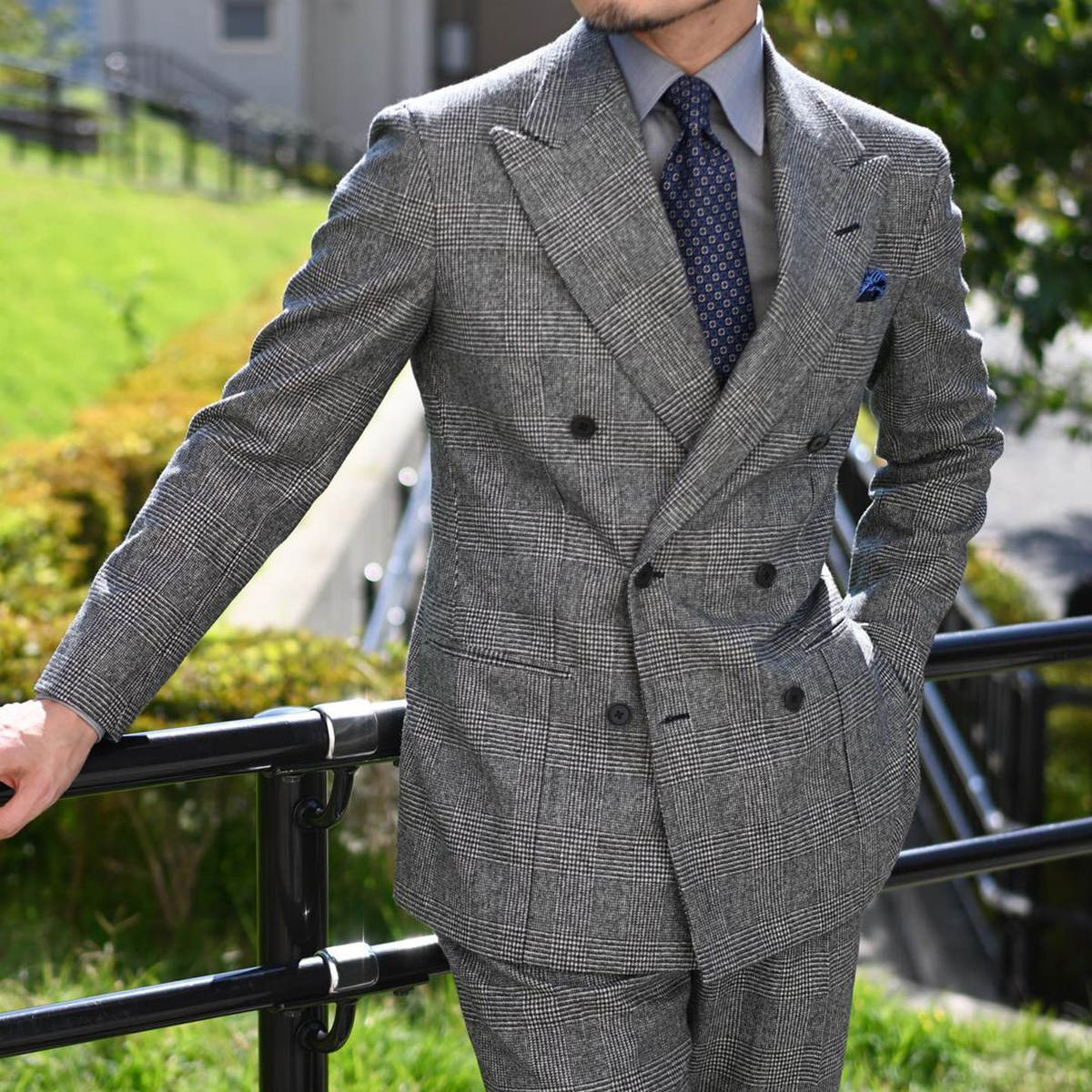 New Fashion Two Pieces Mens Suit for Slim Wedding Groom Tuxedo Two Button Peaked Lapel Double Breasted Groomsmen Suits Male Fashion Custom Made Costum