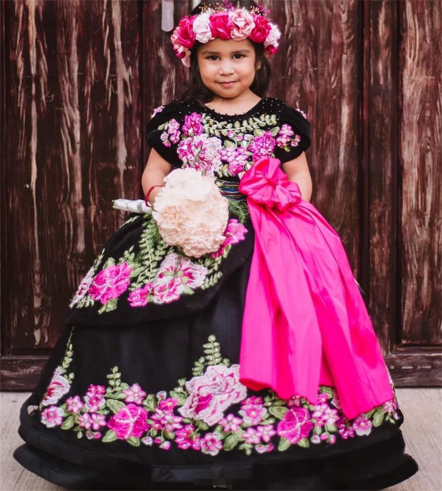 BCharro Mexico Flower Girls Dress For Wedding Tiered Kids First Communion Short Sleeve Beaded Open Back Birthday Party Gown Mariachi Pageant Caramuza 