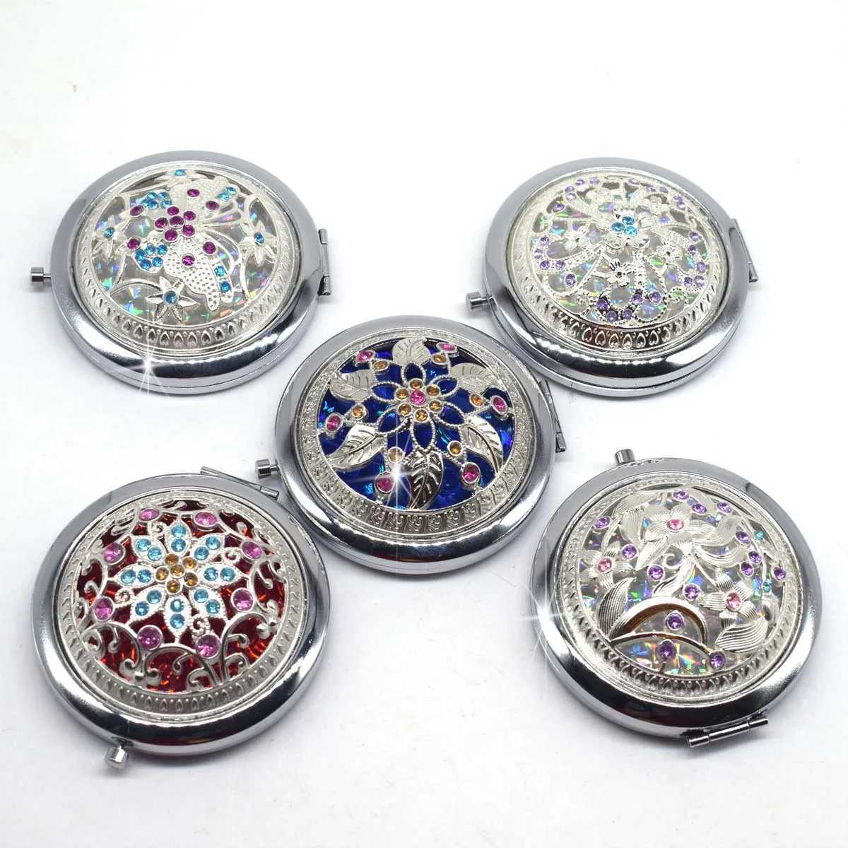 Vintage Silver Hollow Pocket Mirror Mini Women Girls Metal Double-Side Folding Cosmetics Mirrors for Personalized Wedding GiftsXJ241213