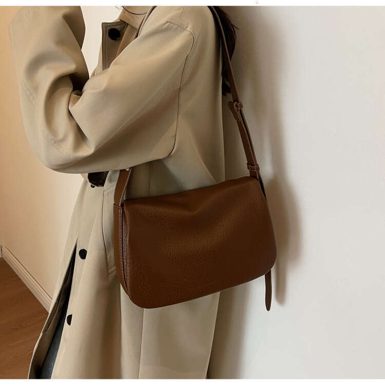 High End Temperament Solid Color PU New Korean Version Trendy And Wide Shoulder Strap Crossbody Bag Fashionable Quality Classic