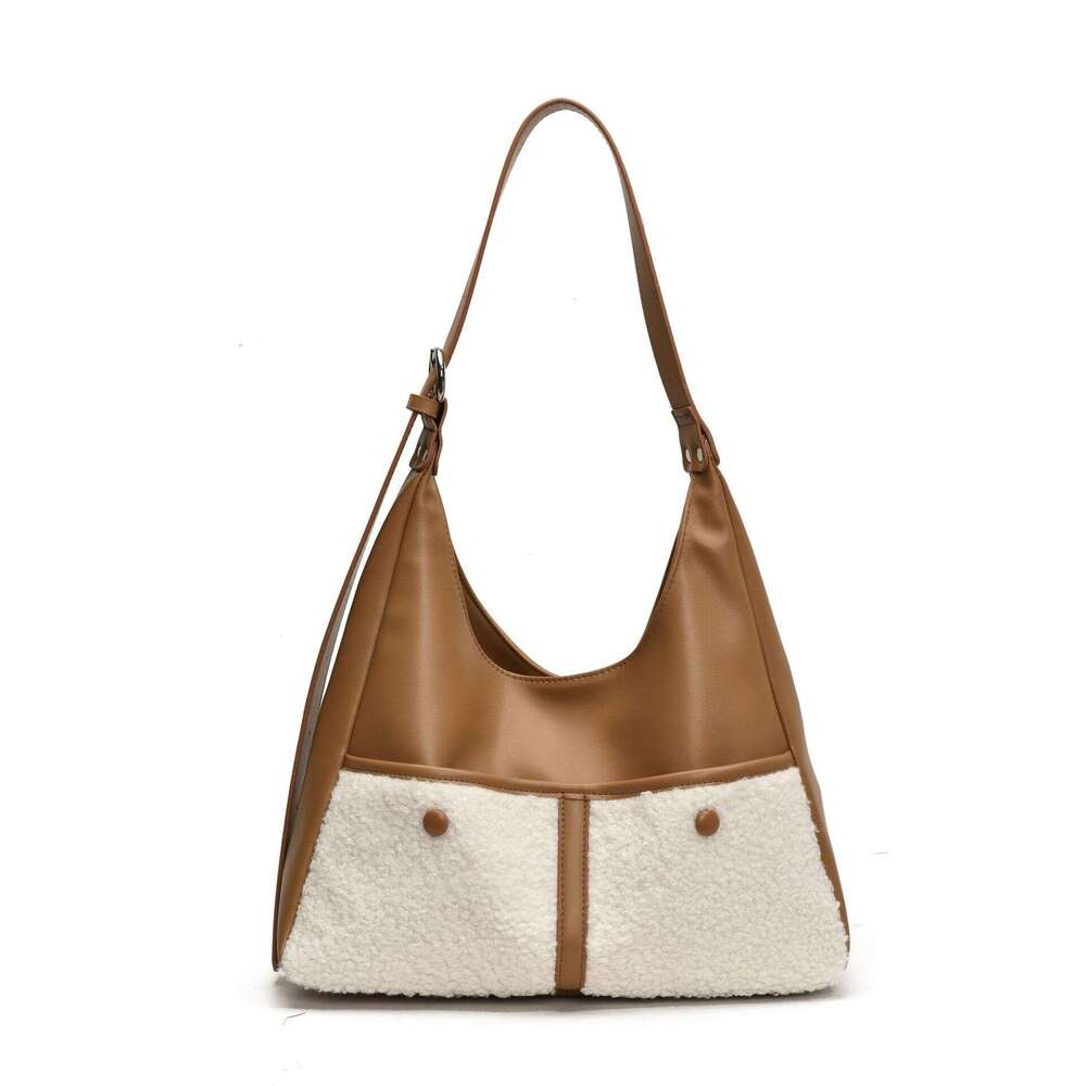 Korean style contrasting underarm fashionable niche texture tote bag, autumn and winter new large capacity multifunctional commuting bag