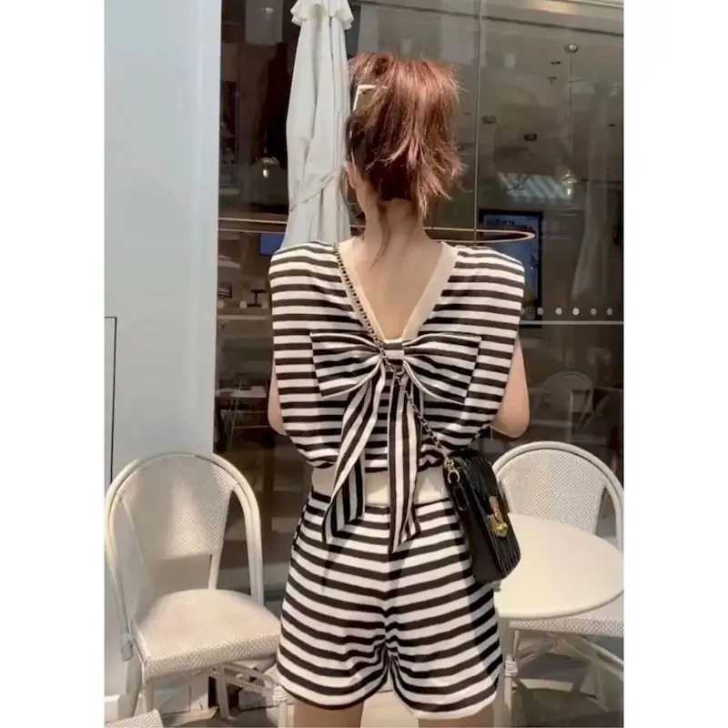 Women's Two Piece Pants Summer Korean Sets Women V-neck Slim Bow Vest Fashion Black White Striped Design Sense Knitted Tshirt And Shorts Two Piec
