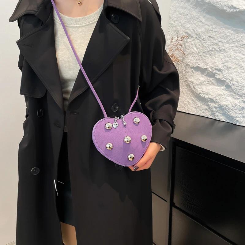 Totes Suede Leather Women Handbags Cute Ladies Heart Shaped Shouder Bag Fashion Love Purse Clutches Female Rivet Crossbody Mini zhanyishengli