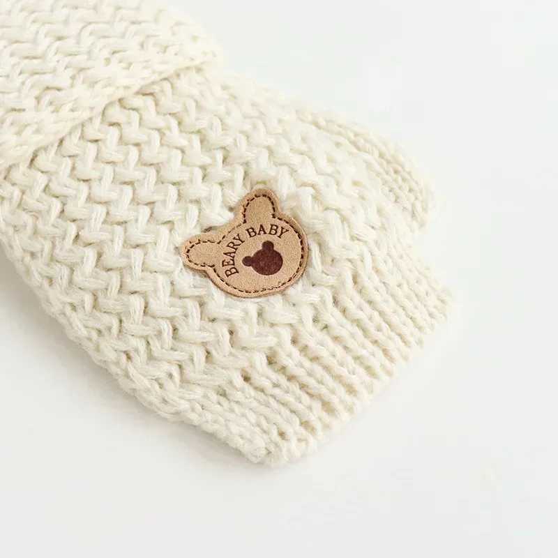 Scarves Wraps New Trendy Kid Scarf Boys Girls Cute Knitted Acrylic Warm Soft Small Baby Cartoon Bear Pattern Red Christmas H2412134A0I