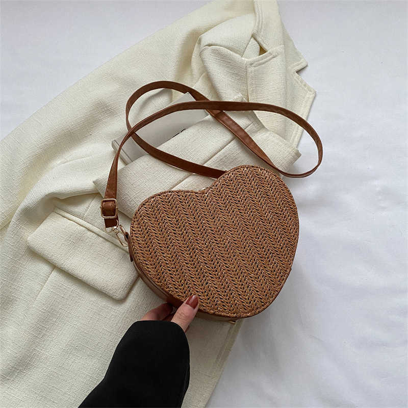 Fashion Simple and Beautiful Love Bag Summer New Fashion and Popular Shoulder Bag Casual Commuter Crossbody Womens Bag