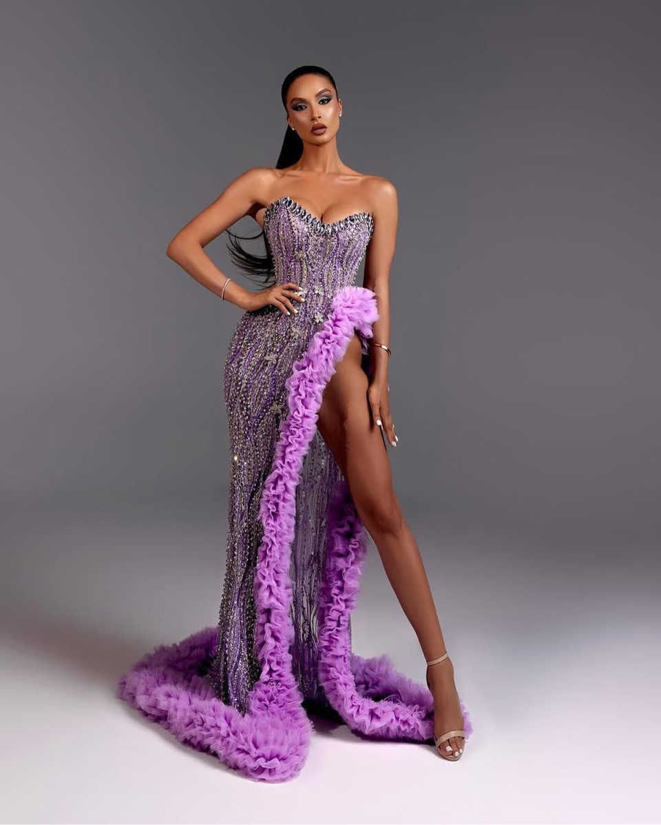 Fashion Evening Dresses For Women Sweetheart Neck Sleeveless Gown Sequins Crystal Split Side Sweep Train Customized Dress