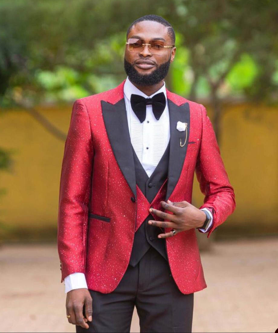 Designer Men Suits 3 Piece Set Jacket Pant Vest Peaked Lapel Fashion Wedding Tuxedos One Button Business Bling Groom Tuxedo suit Customized