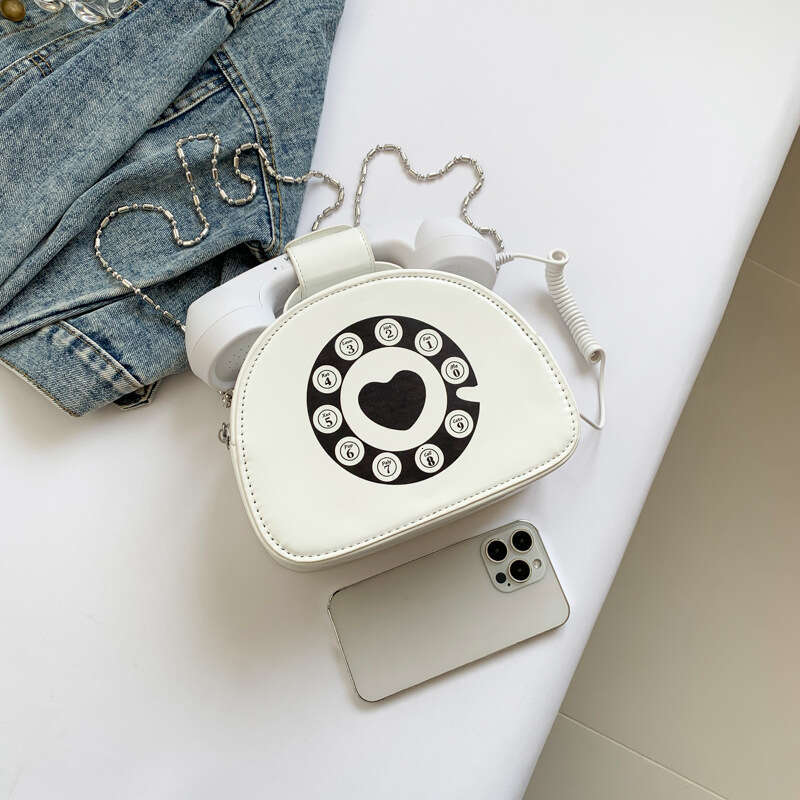 Small niche design women's creative retro phone handbag, spicy girl crossbody internet famous makeup bag, 2024 new style, chic and elegant clothi