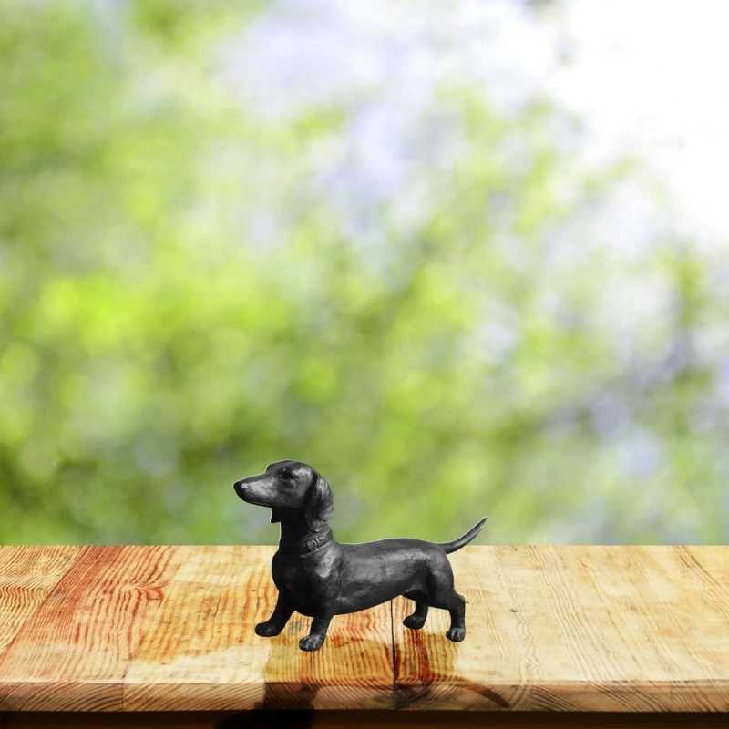 652F Dachshund Figurine Sculpture He Desktops Decorations Standing Long Dog Resins Small Statue Outdoor Garden Ornament Y241212