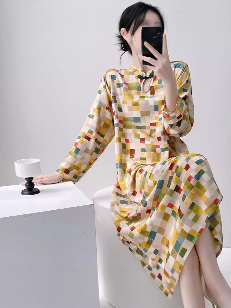 G771 Retro long-sleeved new Chinese style green national style rayon improved cheongsam skirt protein cotton silk large size dress nightgown