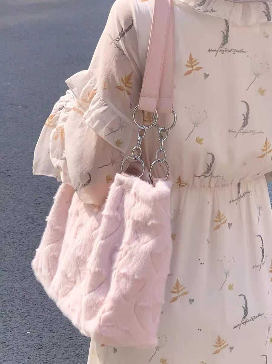 Advanced Love Plush Fury Large Capacity One Shoulder Tote Bag Autumn Winter Womens Bag Fashion New Style