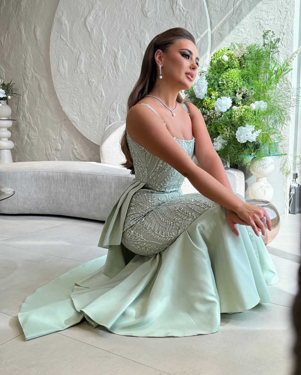 Evening Dresses For Women Square Collar Sleeveless Gown Sequins Appliques Prom Party Sweep Train Customized Dress