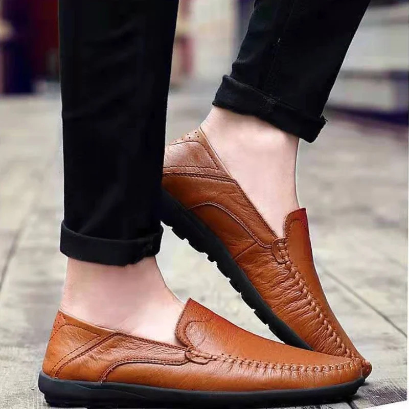 Mens leather shoes mens spring shoes slip on business casual leather shoes classic and soft Moccasins Hombre breathable flat shoes 241213