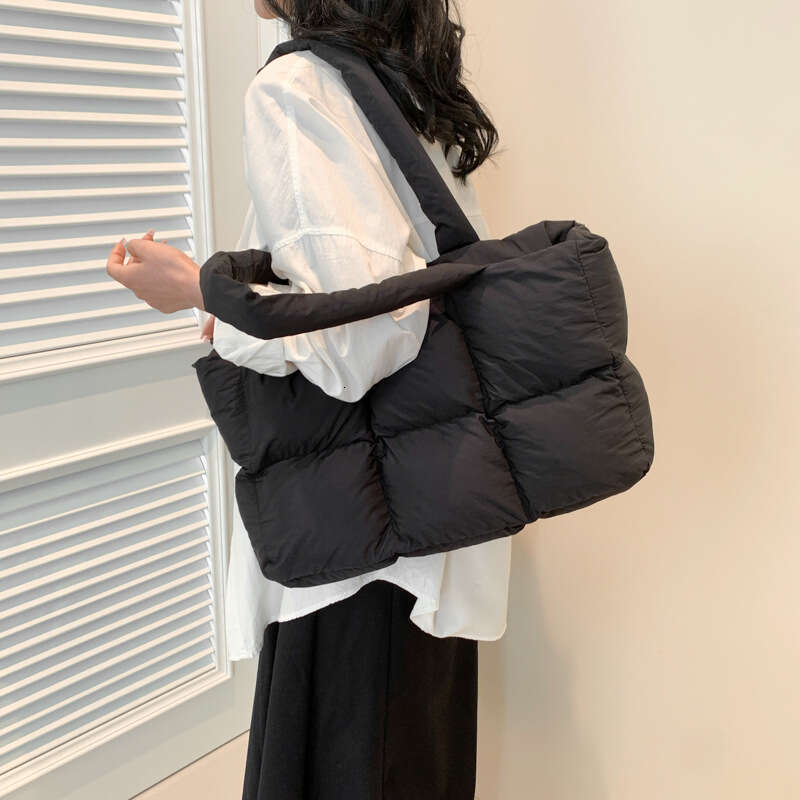 Internet celebrity trendy cotton tote for women large capacity hand-held armpit commuting bag 2024 new casual fashion trend clothing