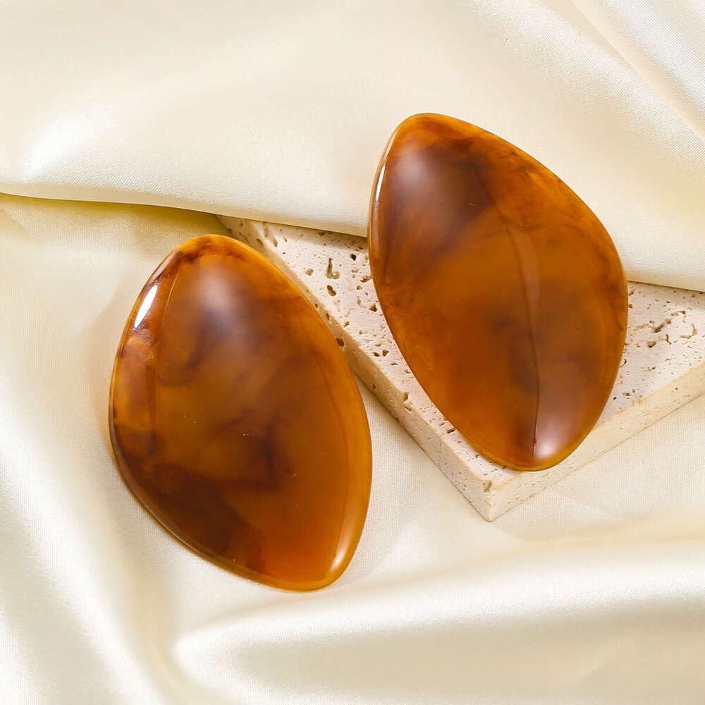Summer New Resin Exaggerated Female Fashion Internet Celebrity Pebble shaped Earrings
