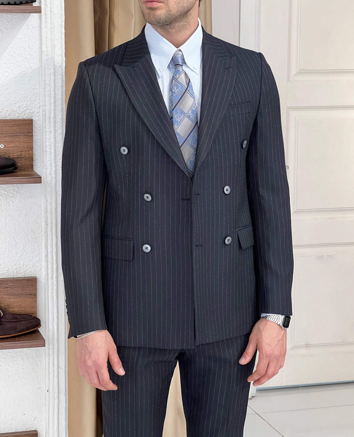 Handsome New Fashion 3-Pieces Wedding Tuxedos Men Suits Peaked Lapel Jacket Two Button Single Breasted Custom Made Pinstripe Pockets Bridegroom (Coat+