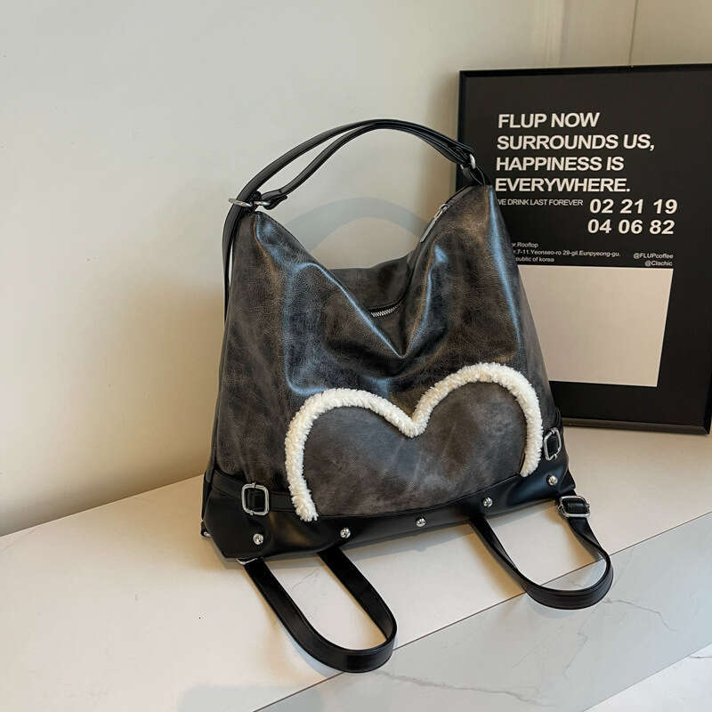Leisure large capacity commuting armpit bag for women, niche multi-purpose women's lightweight practical single shoulder bag, 2024 new style, chi