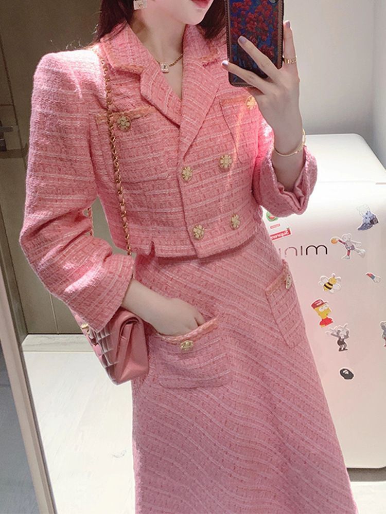 Fashion Casual Women's Autumn And Winter New Korean Version Age Reducing Top High Waist Half Skirt Two-Piece Set