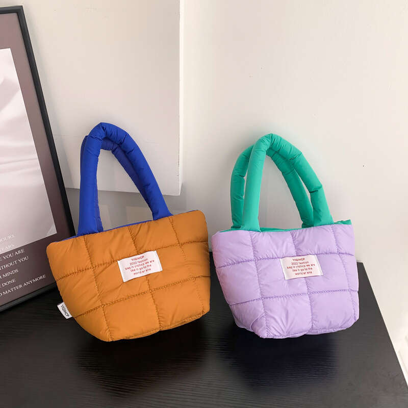 Internet celebrity hot autumn and winter space cotton bag, women's style fresh candy color handle bucket bag wholesale 2024 new casual fashion tr
