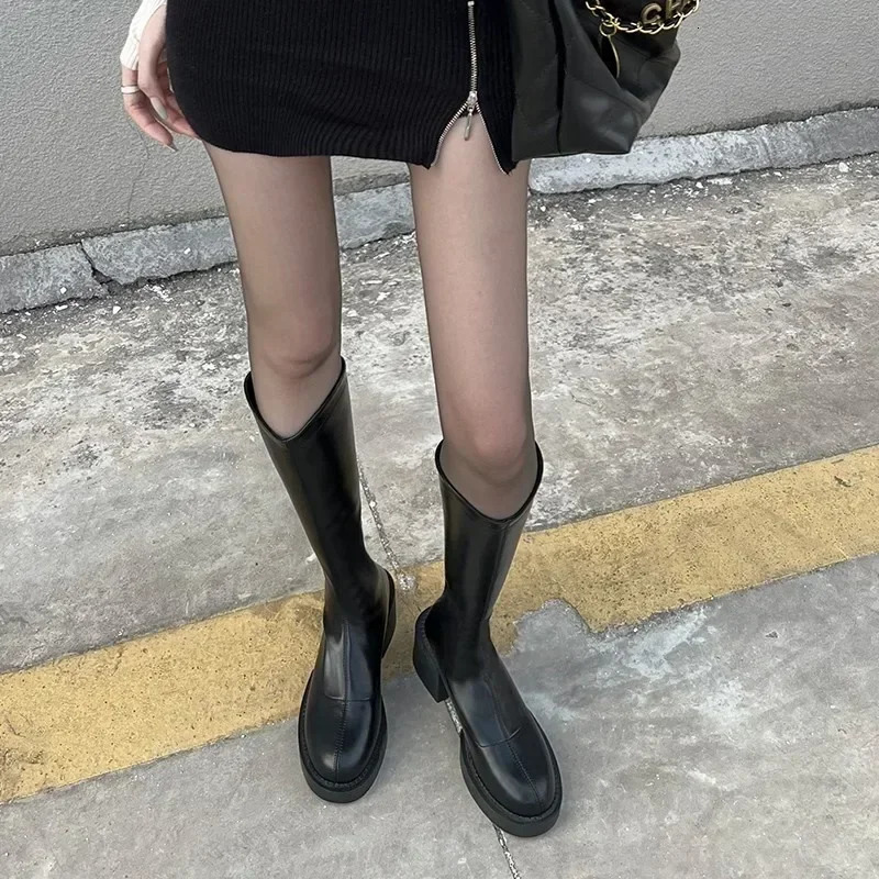 2024 Fashion Womens Shoes Soft Leather Knee High Boots Womens Zipper Womens Square High Heels Womens Autumn Knight Boots D63 241213