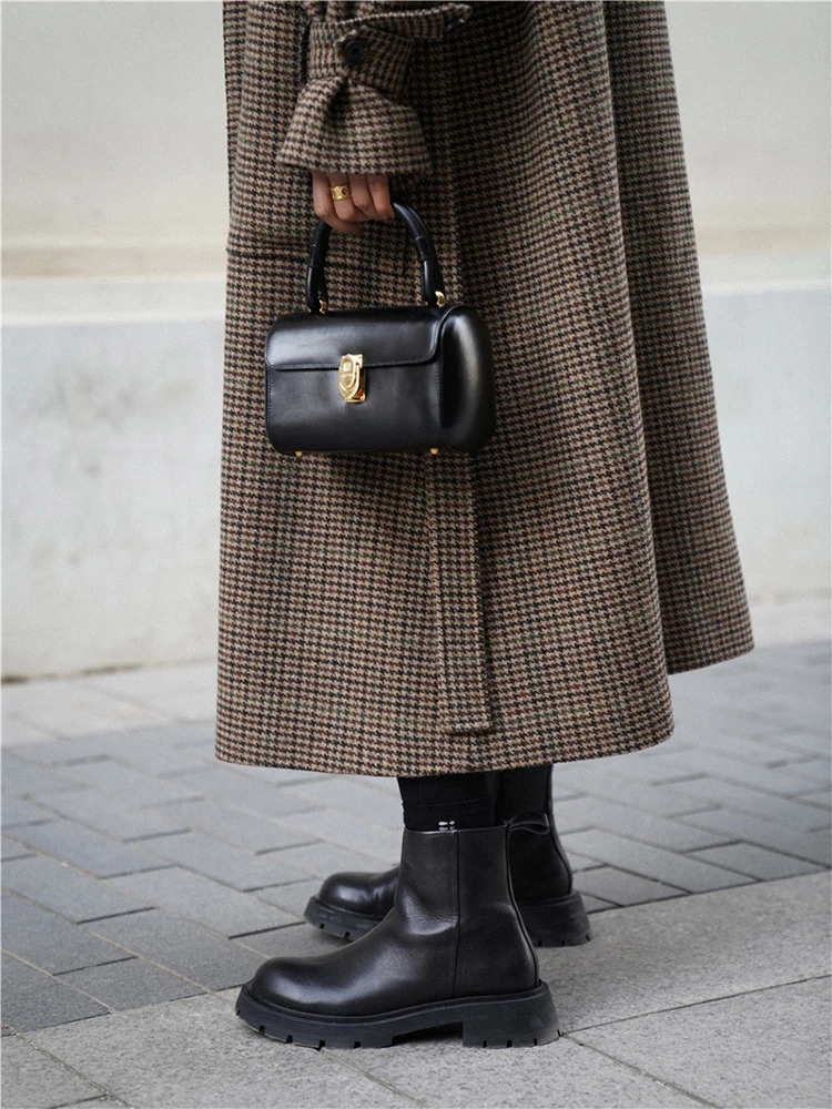 Lautaro Autumn Winter Long Loose Stylish Warm Plaid Wool Blends Coat Women Sashes y ner Runway European Fashion 241213