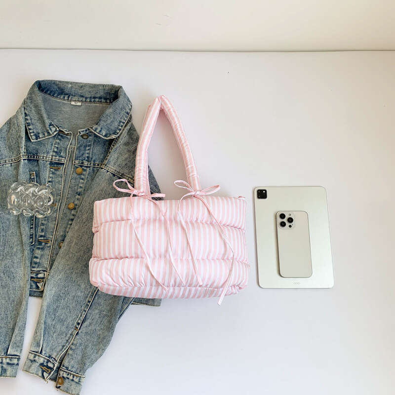 Super popular niche cotton tote women's autumn and winter work commuting one shoulder armpit bag 2024 new casual versatile fashion clothing