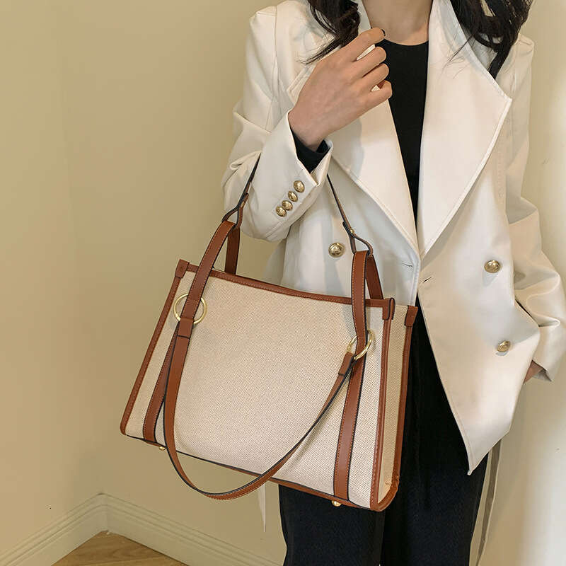 Wholesale Canvas Contrasting Single Shoulder Women's New Retro Trendy Fashion, Large Capacity Commuting Tote Bag, Fashionable Quality, Classic