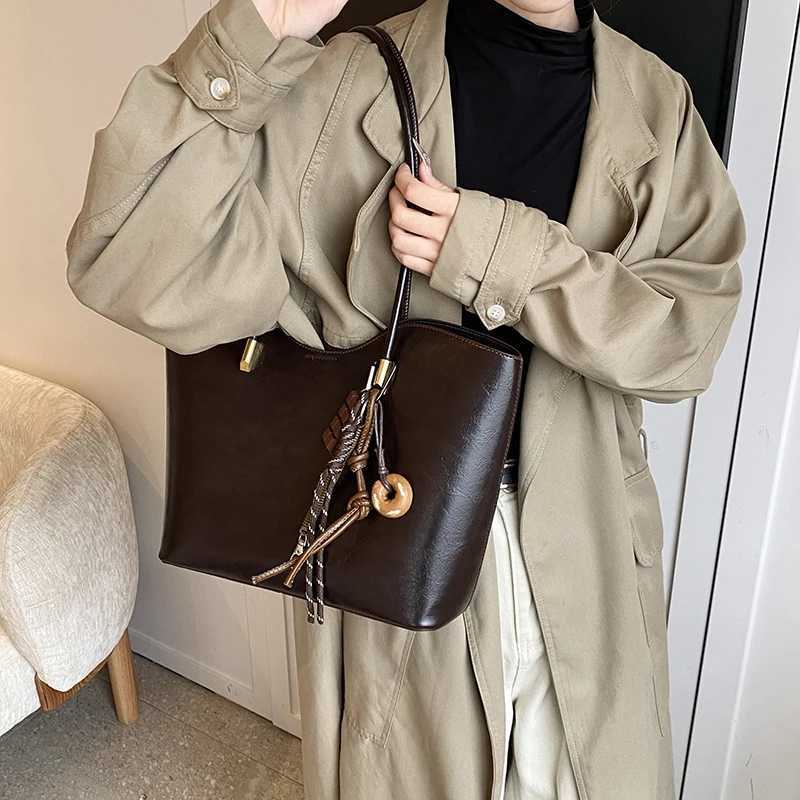 Bright PU Leather Big Tote Bag Set For Wen 2-IN-1 Solid Color Shoder Bags With Pendant Vintage Large Capacity Shopper Totes Z241213