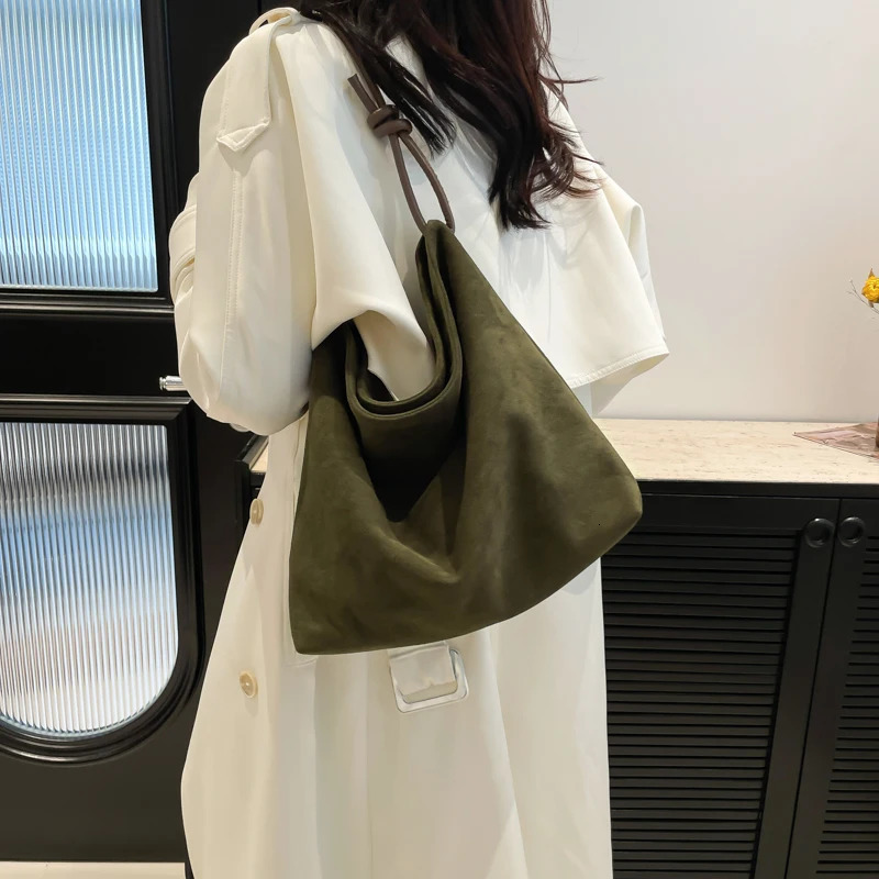 Suede Bag for Women Faux Suede Tote Hobo Bag Vintage Womens Bags Trendy Shoulder Bags Winter Fall Retro Handbag Purse Work Bag 241212