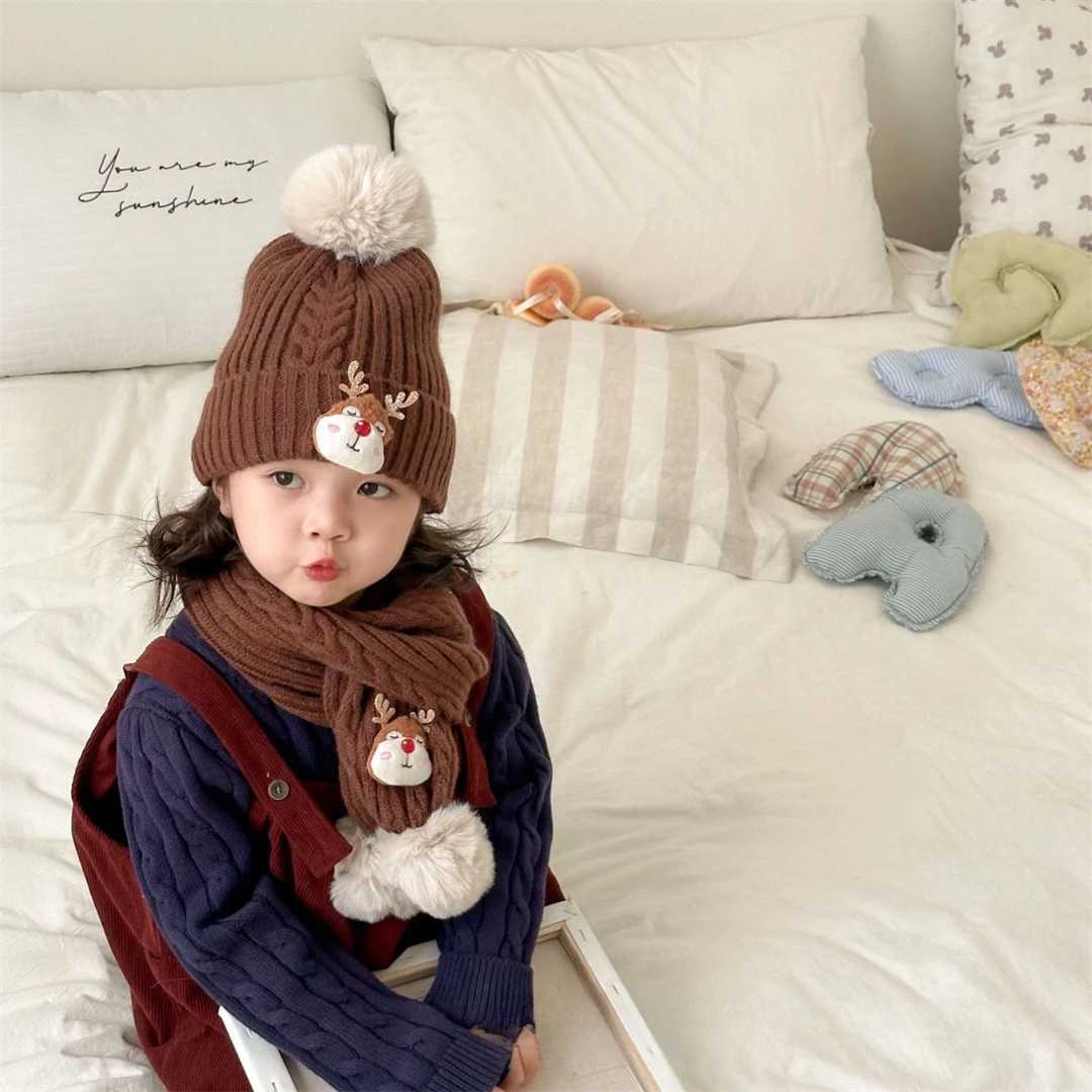 Scarves Wraps 2-piece Sets Christmas Childrens Hat and Scarf Sets Thicken Winter Baby Boys Girls Scarf Knitted Warm Windproof Baby Caps H241213