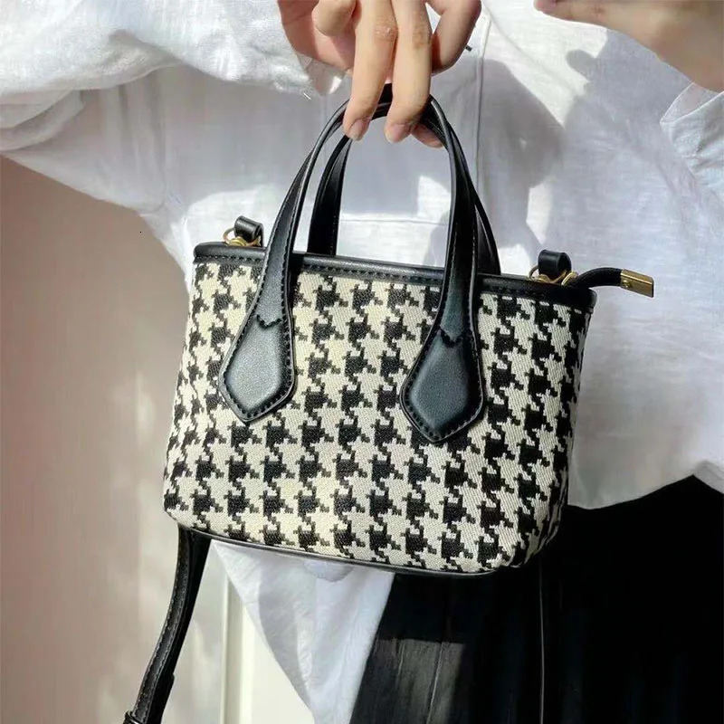 Winter New Thousand Bird Grid Small Bag Women's Vegetable Basket Handbag Mobile Phonesmall And Versatile One Shoulder Crossbody