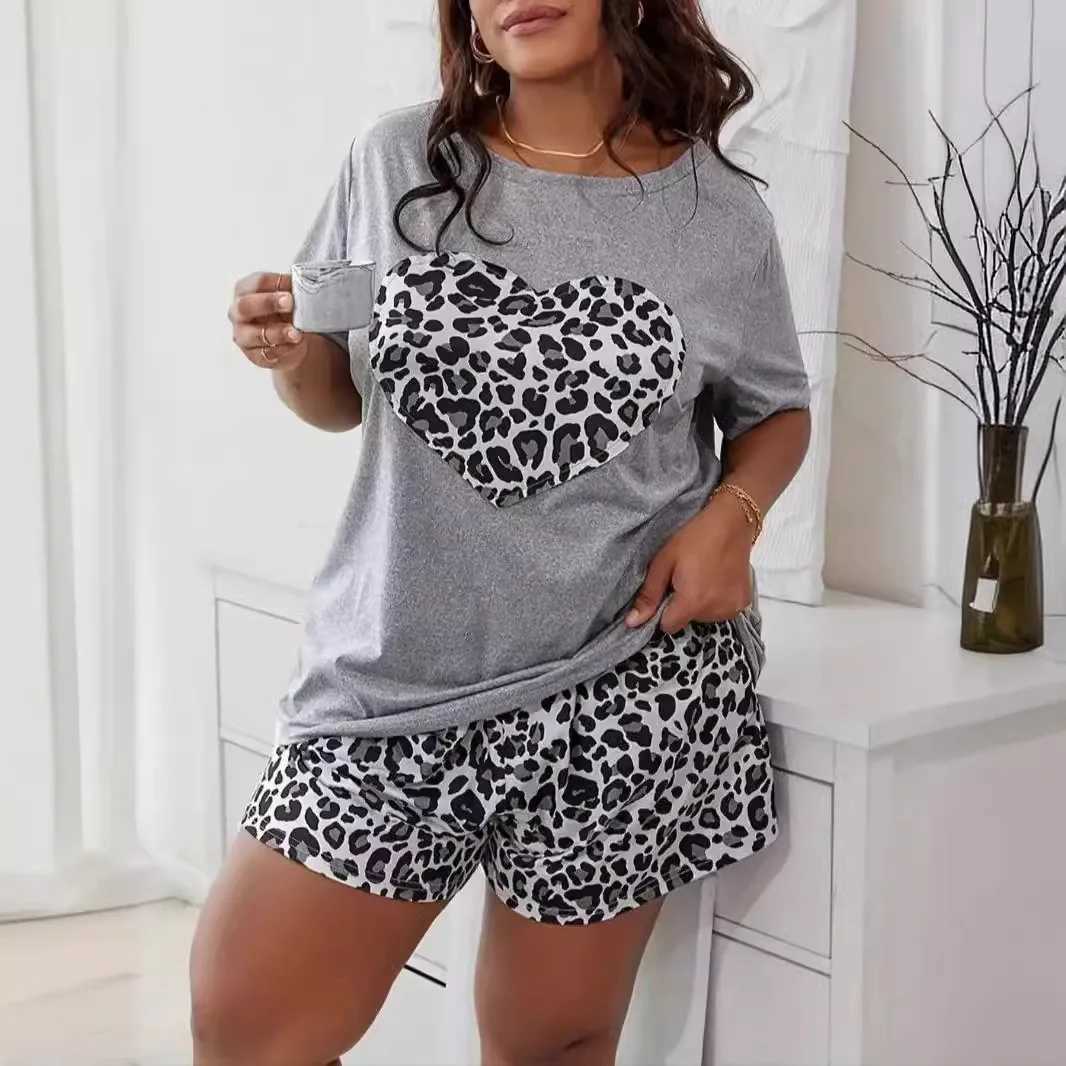 Women's Two Piece Pants Two Piece Womens Plus Size Leopard Heart Print Pajama Set - Soft and Comfortable Short Slve T and Shorts Y241213F0PN