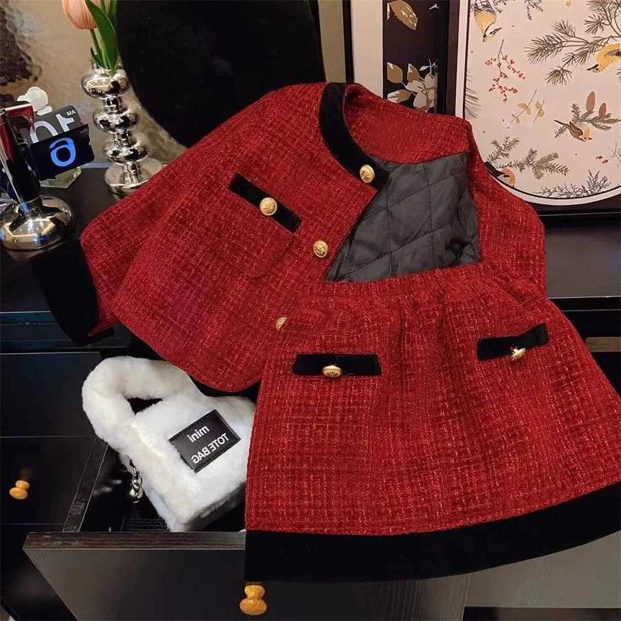 1-8Y Girls Winter New Year Clothing Set Cotton Mat Exquisite Button Childrens Girls Coat A-line Splicing Childrens Girls Skiing Clothes W241213
