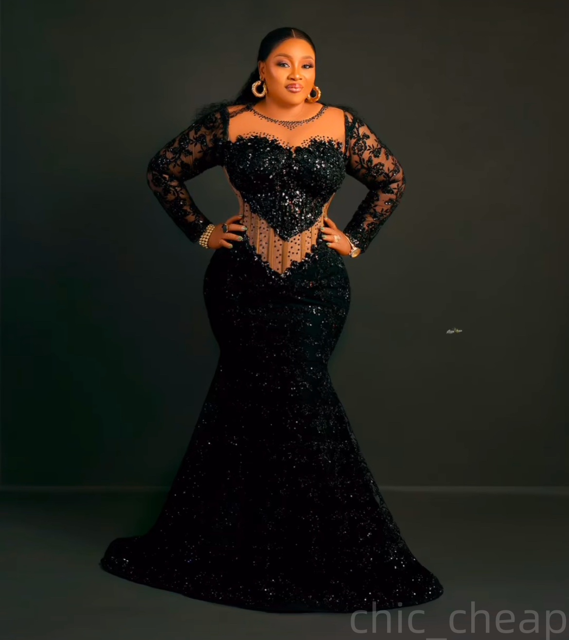 2025 Plus Size Black Mermaid Mother Of Bride Dresses Illusion Sequined Lace Beaded Evening Party Mama's Dress Vintage Birthday Wedding Guest Groo