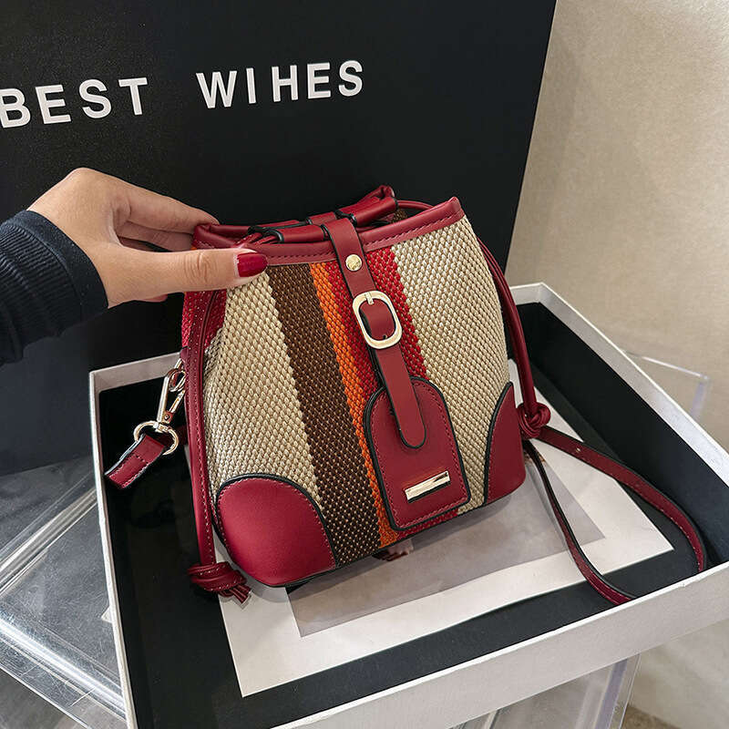 Striped Contrasting Color Hand-Held Bucket Autumn New Item, Korean Version, And Stylish Single Shoulder Crossbody Bag, Fashionable Quality, Classic