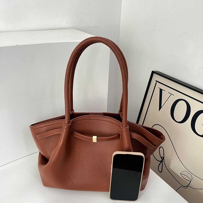 Large Capacity Tote For Women 2025 Spring/Winter New Commuting Lazy Style Vegetable Basket One Shoulder Dumpg Bag