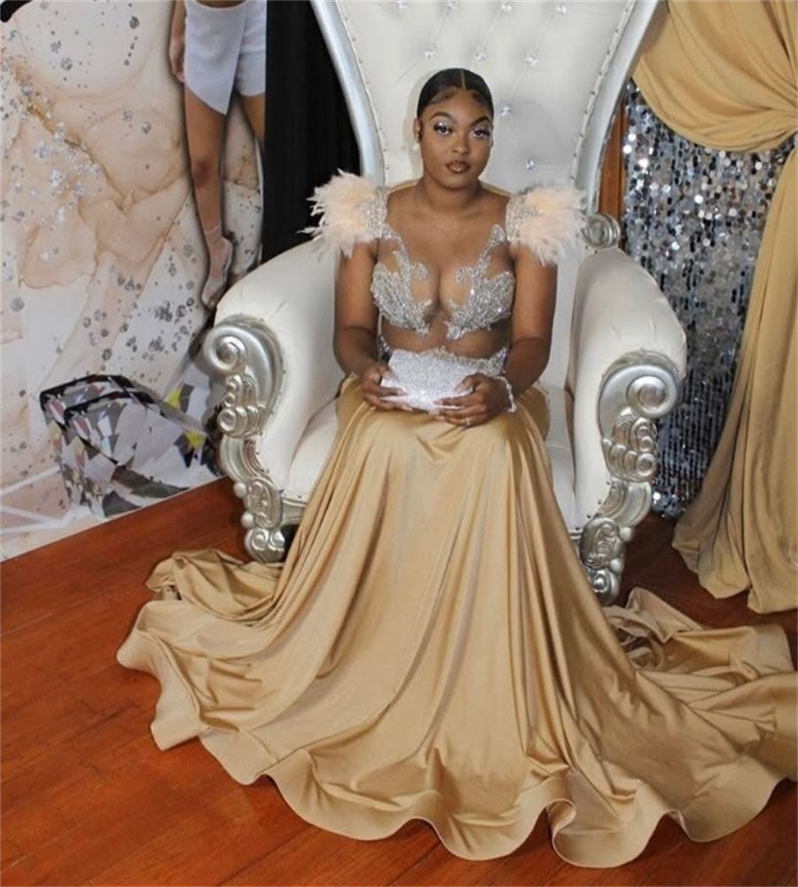 Gorgeous Gold Evening Dresses With Beaded Black Women Plus Size Prom Dress Feather See Through Birthday Formal Party Illusion Special Occasion Birthda