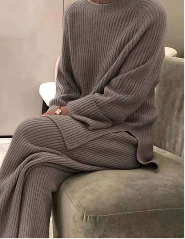 European And American Women's Long Sleeved Solid Color Casual Two-Piece Set Knitted Sweater Fashionable Quality Classic