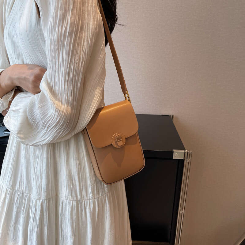 Fashionable Vertical Mobile Phone Small Square Women's New Trendy Korean Version, Simple And Stylish, High-End Sense, Single Shoulder Crossbody B